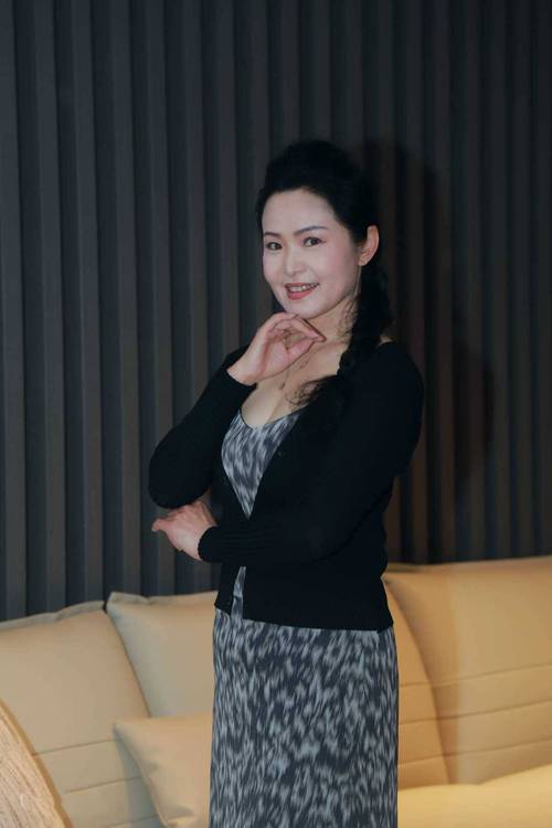 半夜把亲c高潮了的小说的相关介绍