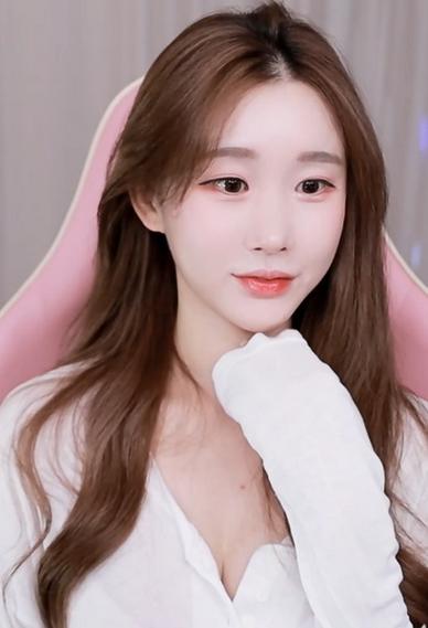 麻豆av新搬来的女邻居的相关介绍