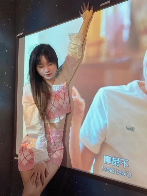 老师操我的逼的相关介绍
