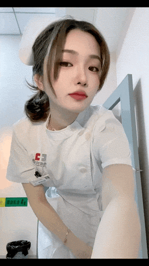 美女老师让我爽了的相关介绍