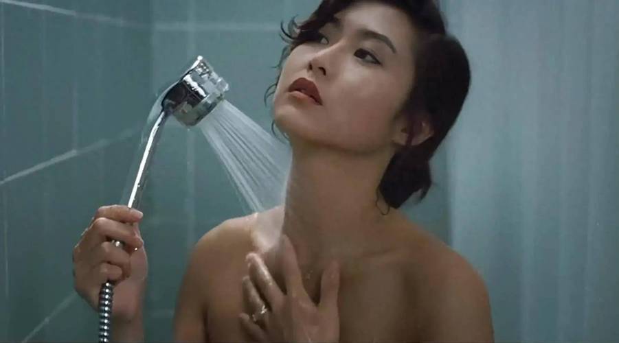 一边操一边摸的相关介绍