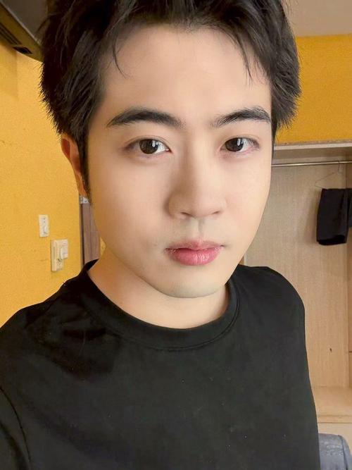 狂操美女老师视频的相关介绍