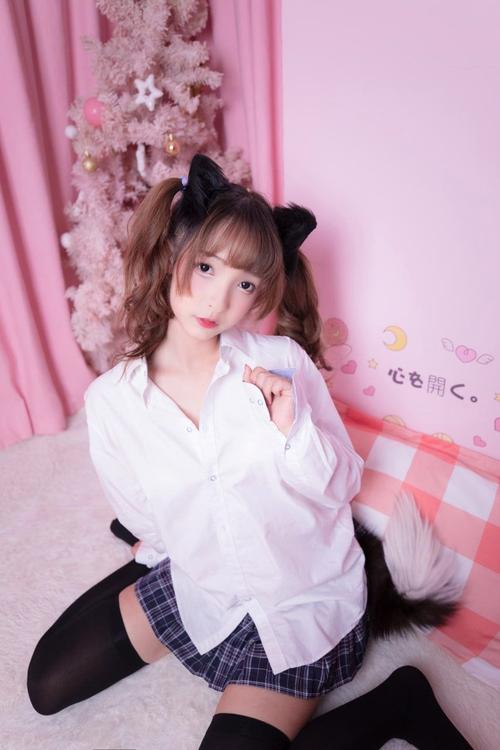 学生操美女老师的相关介绍