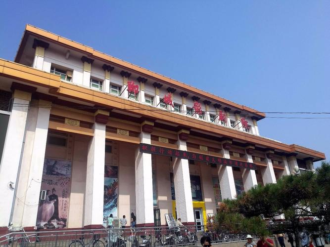 亚洲亚洲搭讪人妻人妻的相关介绍