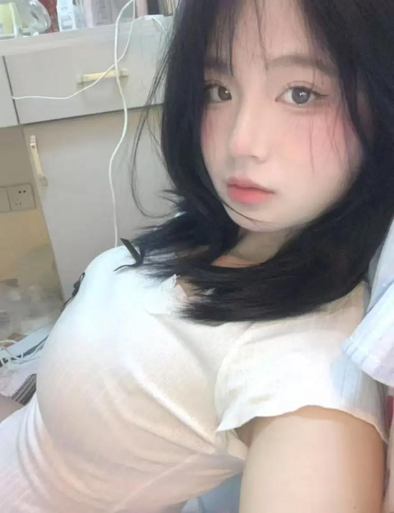 欧美丝袜a∨在线一区二区三区的相关介绍