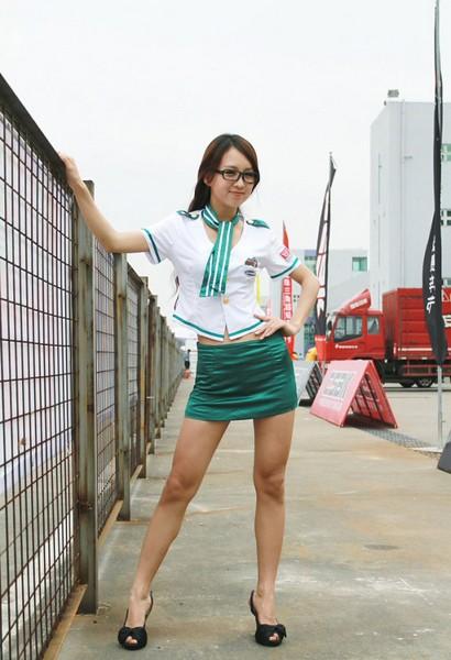 亚洲欧美人妻在线观看的相关介绍