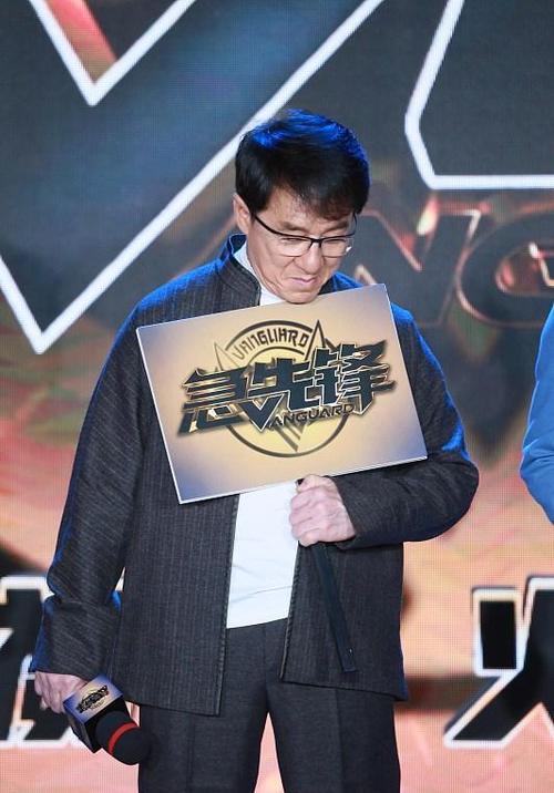 黑丝熟女av的相关介绍