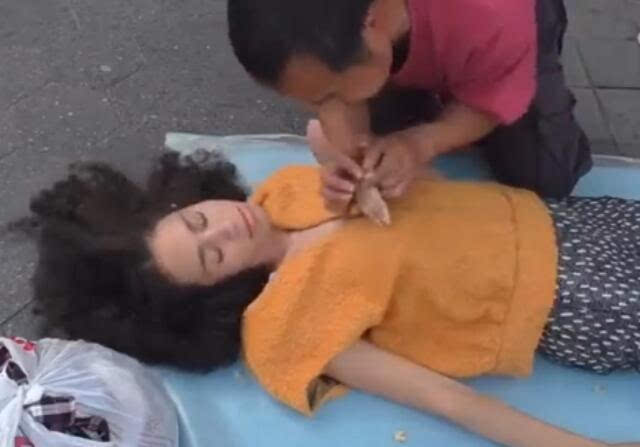成人在线播放欧美的相关介绍