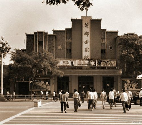 日本不码不卡免费高清v的相关介绍