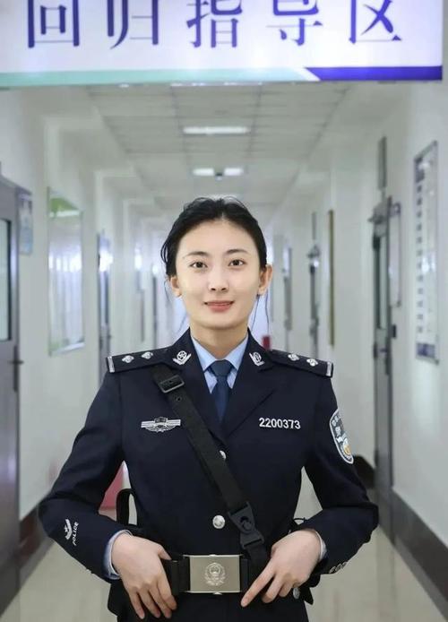 男人扒开女人添高潮的av的相关介绍