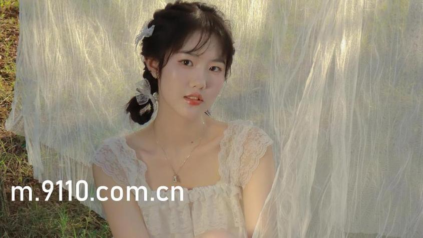 精品二区偷拍少妇在线的相关介绍