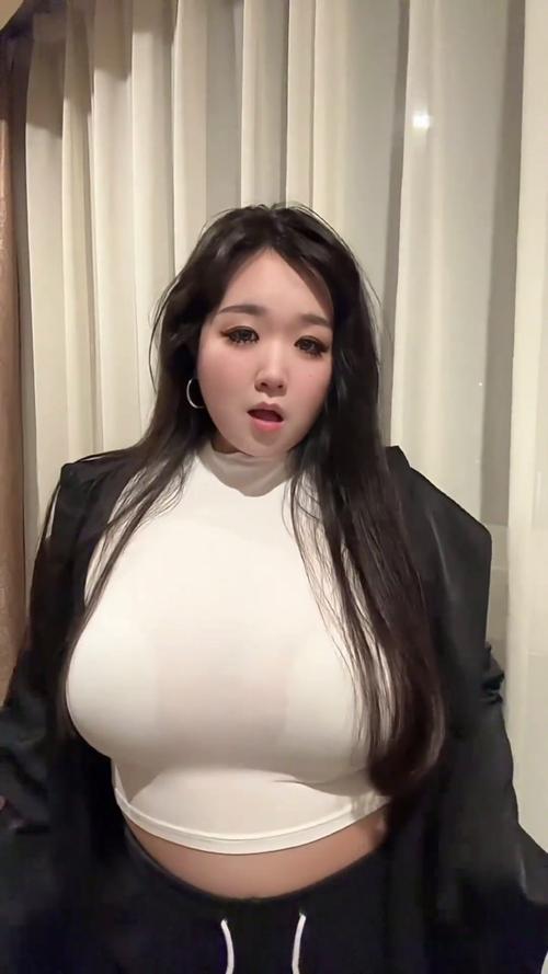 美女老师被学生操的相关介绍